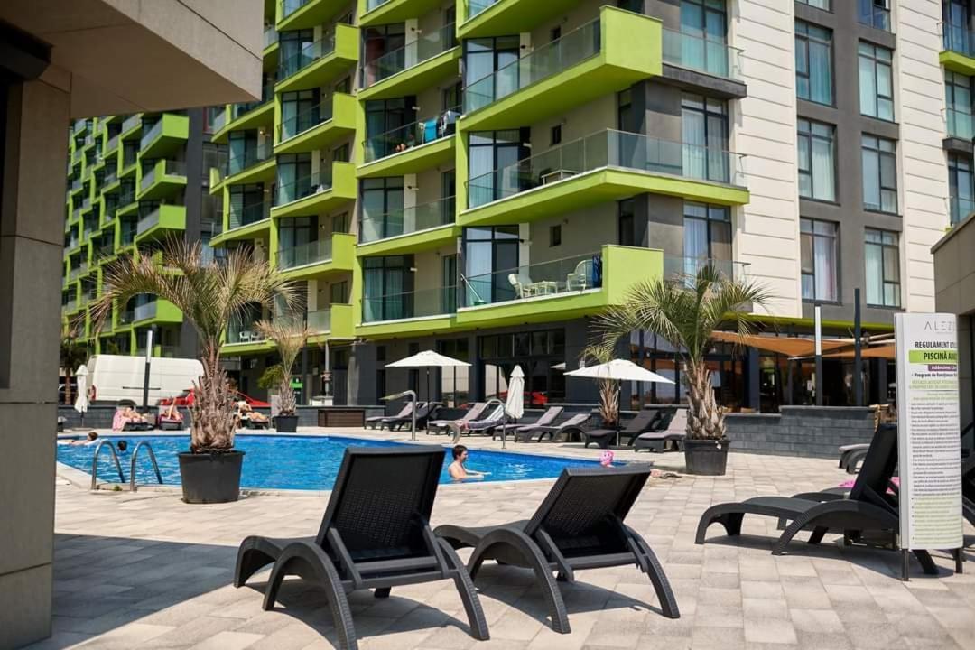 Desiree Beach Apartment Năvodari Екстериор снимка