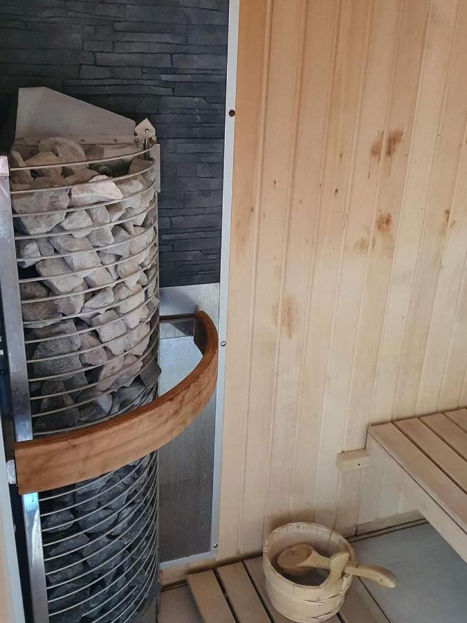 Desiree Beach Apartment Năvodari Екстериор снимка
