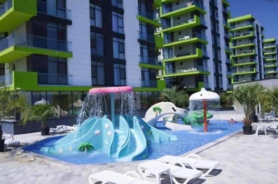 Desiree Beach Apartment Năvodari Екстериор снимка