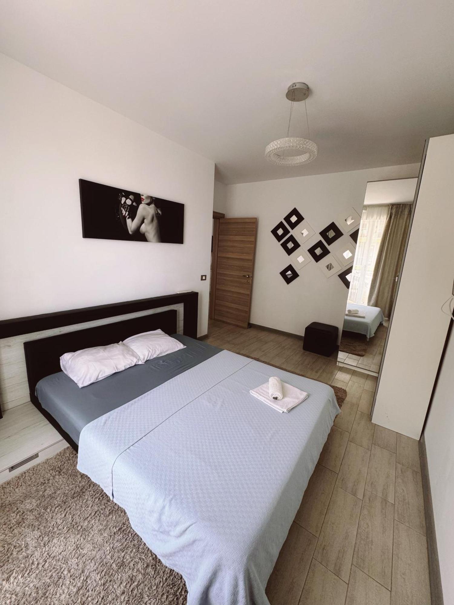 Desiree Beach Apartment Năvodari Екстериор снимка