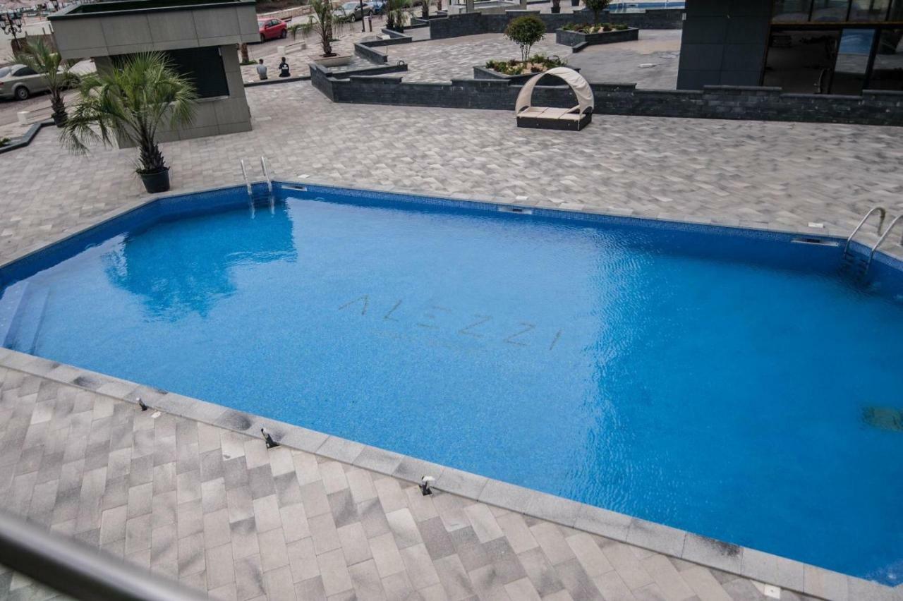 Desiree Beach Apartment Năvodari Екстериор снимка