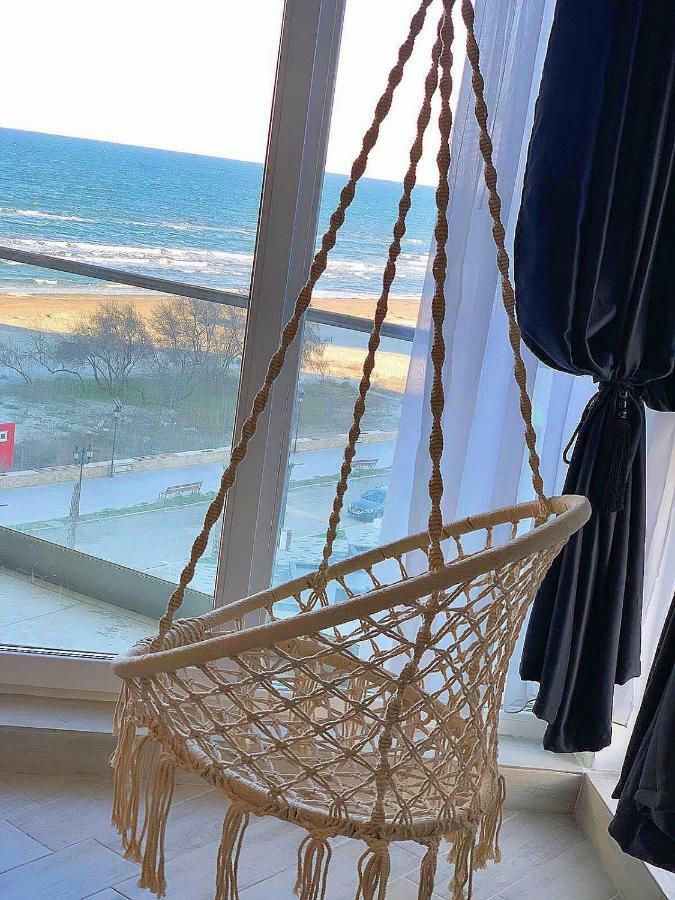 Desiree Beach Apartment Năvodari Екстериор снимка