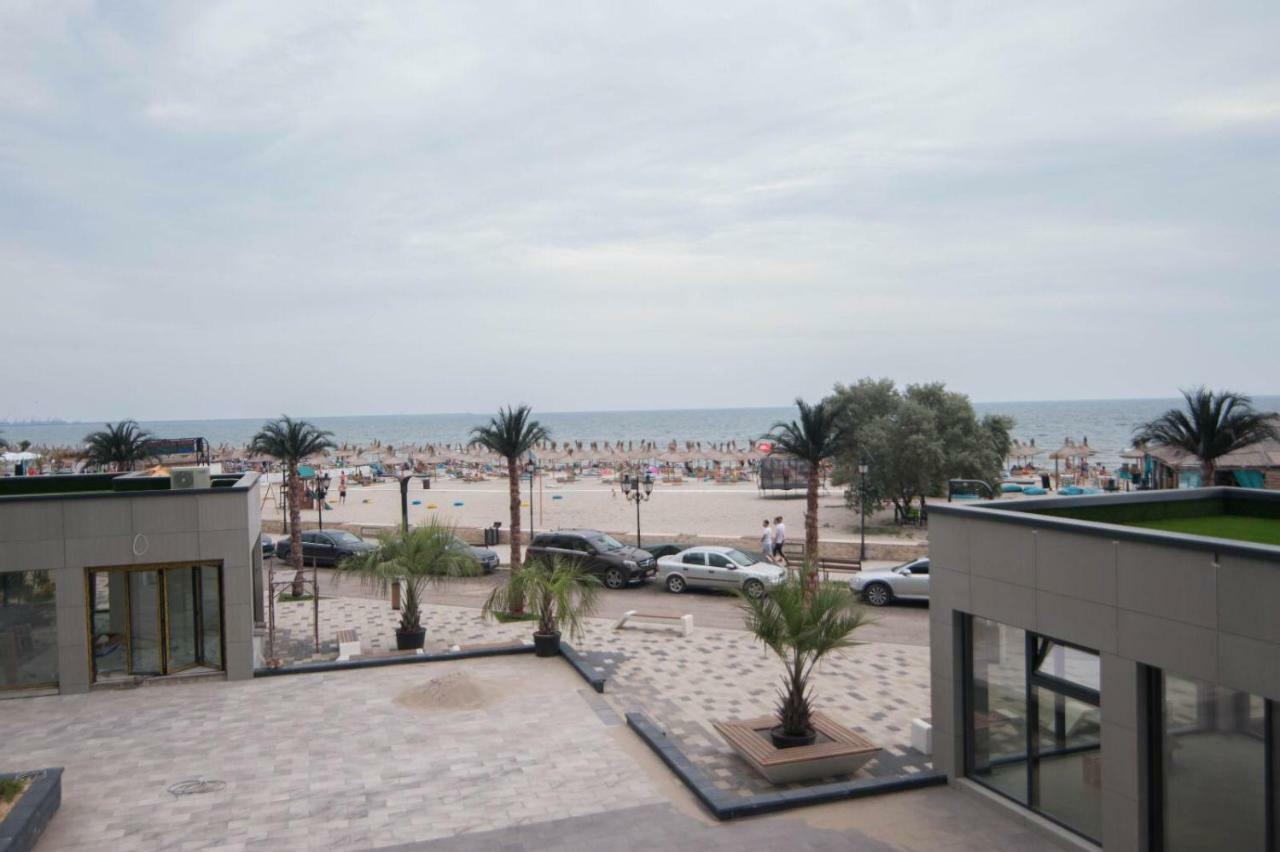 Desiree Beach Apartment Năvodari Екстериор снимка